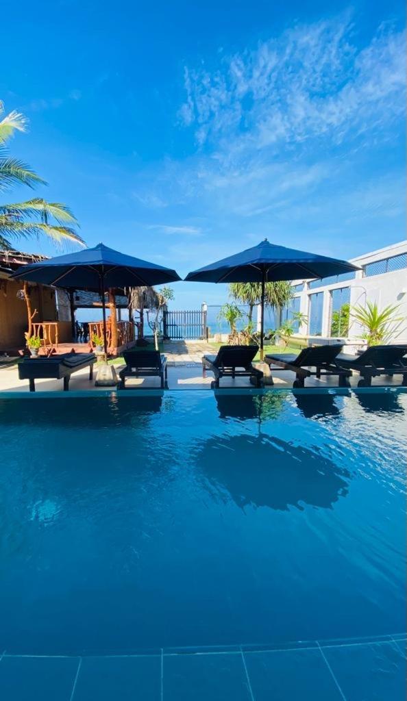 White Sand Villa - Beach Front Hikkaduwa Exterior foto
